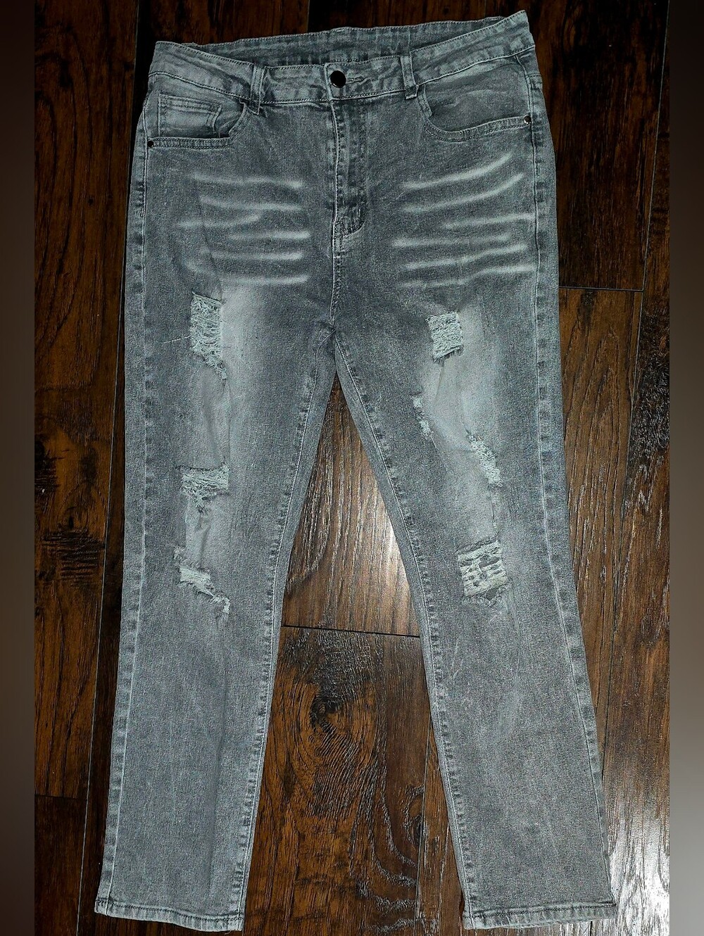 Distressed Grey Men's Jeans